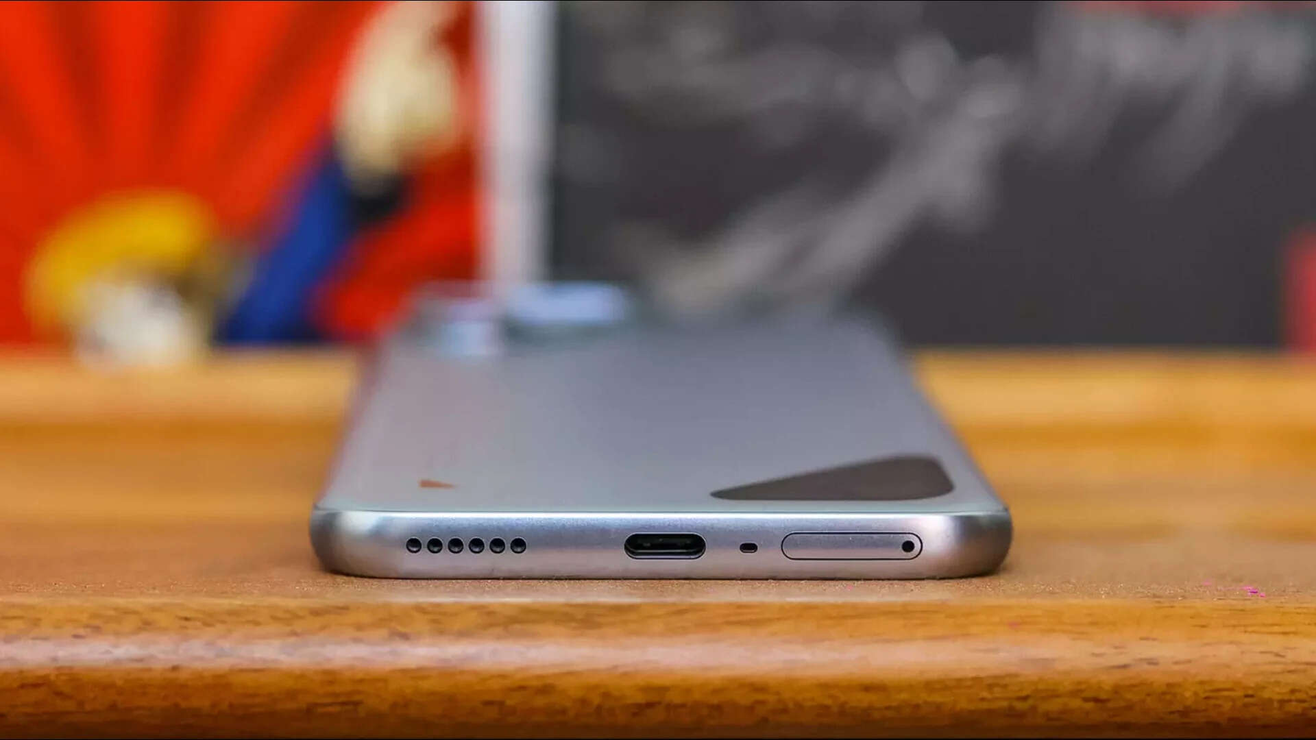 A battery this size, in a body that still feels well-balanced