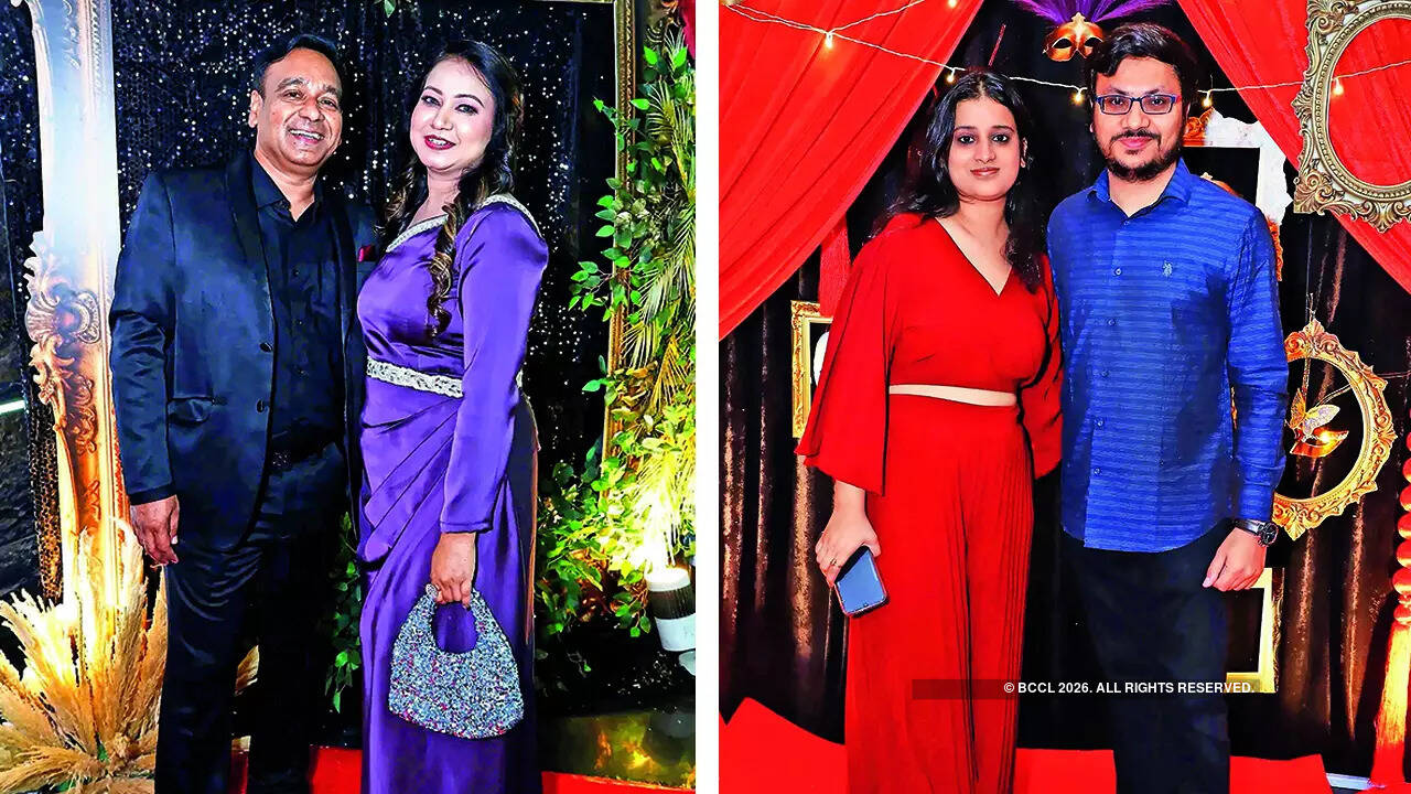 (L) Dr Manish Gupta and Dr Summi Garg (R) Ishita and Anshul Agarwal