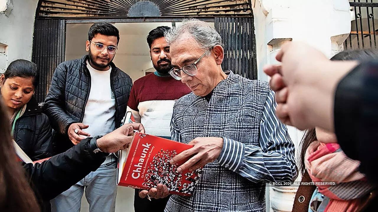 Nobel laureate Prof Abhijit Banerjee signed books