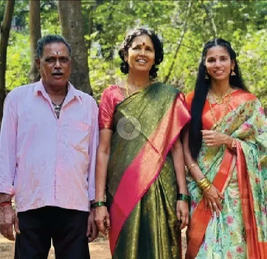 Jyothi with her parents Suryanarayana and Kumari