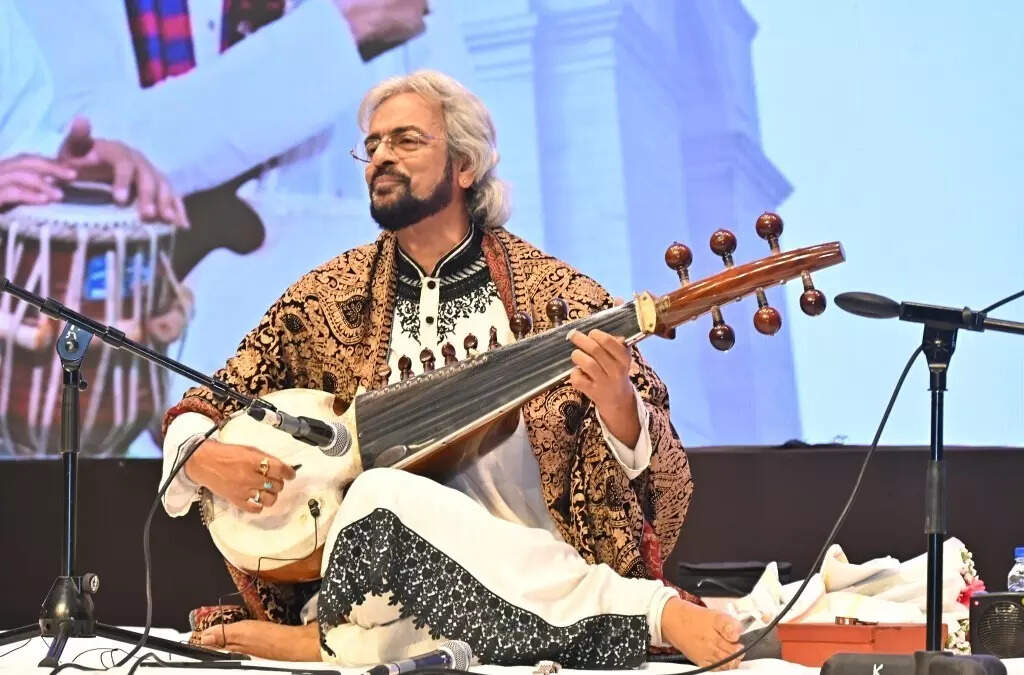 Debojyoti Bose presented a performance that balanced precision with emotion, and tradition with improvisation Debojyoti Bose presented a performance that balanced precision with emotion, and tradition with improvisation