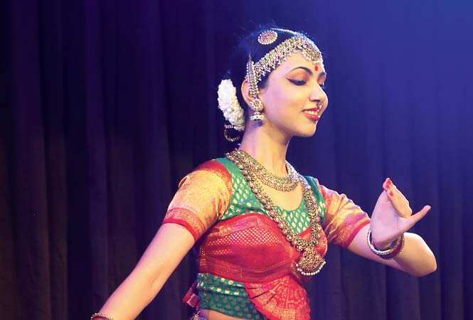 IMG_9857-Sanjana-Jain-a-senior-student,-performing-Krishna-Shabdam