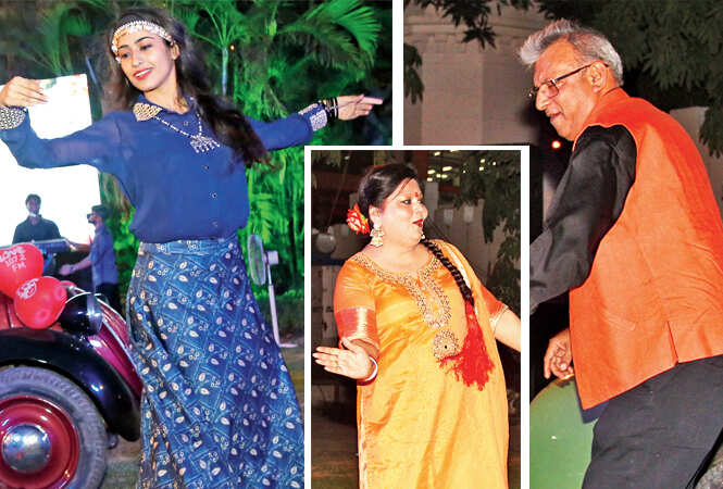 (L) Geet Satyani (C) Meenakshi Jain (R) Ajay Jain (BCCL/ Aditya Jain)