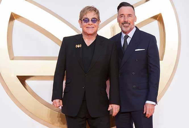 Elton-John-arrives-with-his-partner-David-Furnish