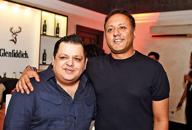 RAN_4159-Rohit-Gandhi-and-Varun-Bahl---must