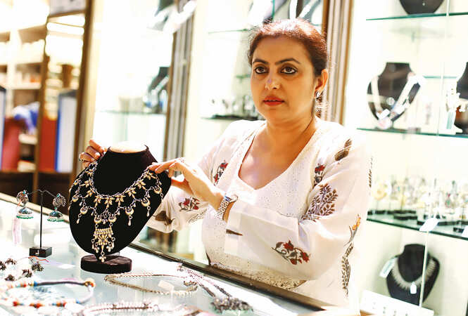 Nanuet-Puri,-jewellery-designer