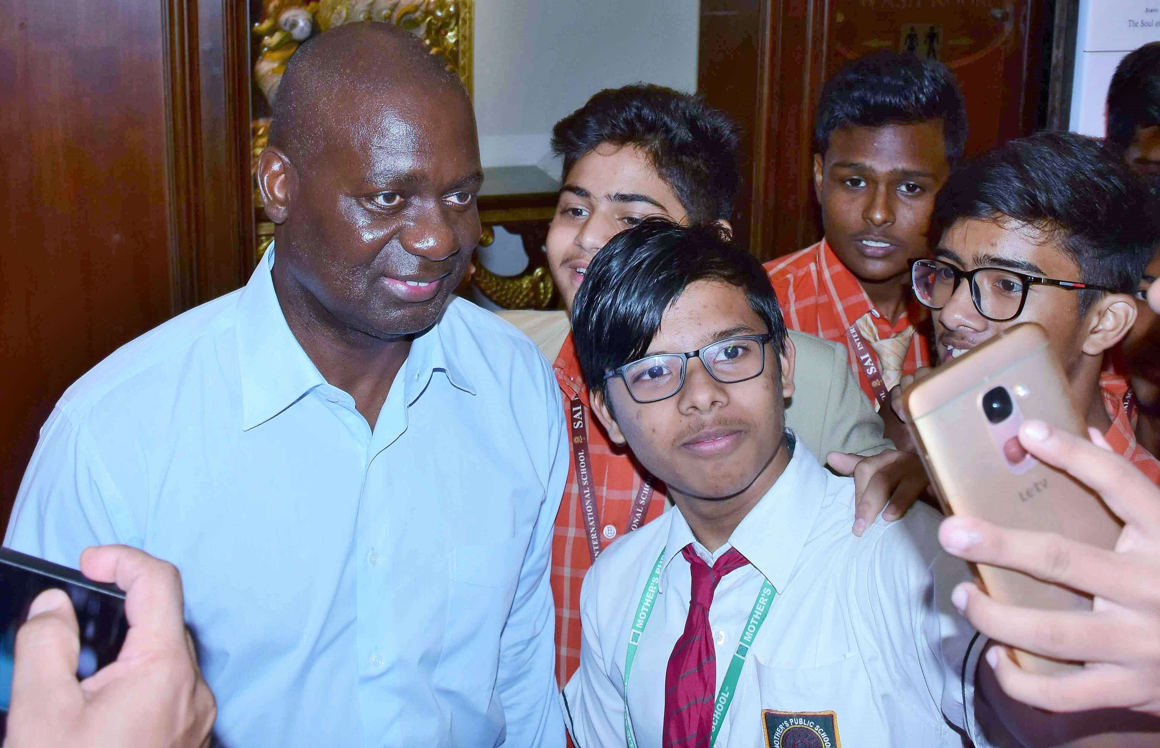 Ben Jonshon with school kids at the lit fest