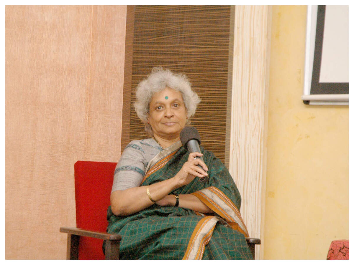 CS Lakshmi