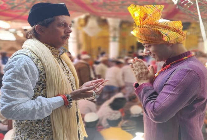 Krishna offered prayers at the dargah