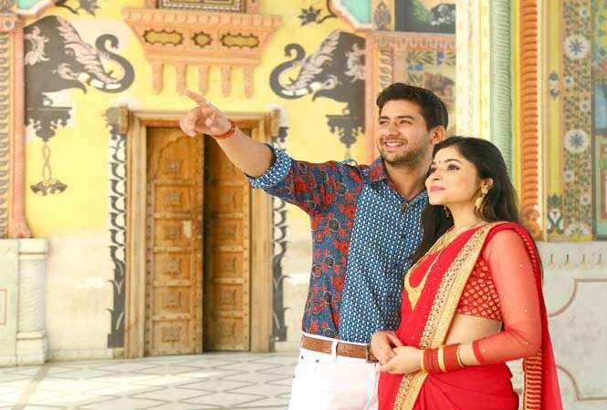 TV actors Paras Arora and Shivani Badoni visited Jawahar Circle when they were recently in the city to promote their show Baavle Utaavle