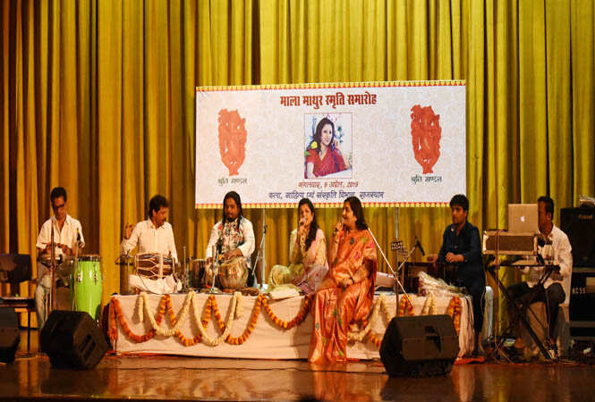 anuradha paudwal  (18)