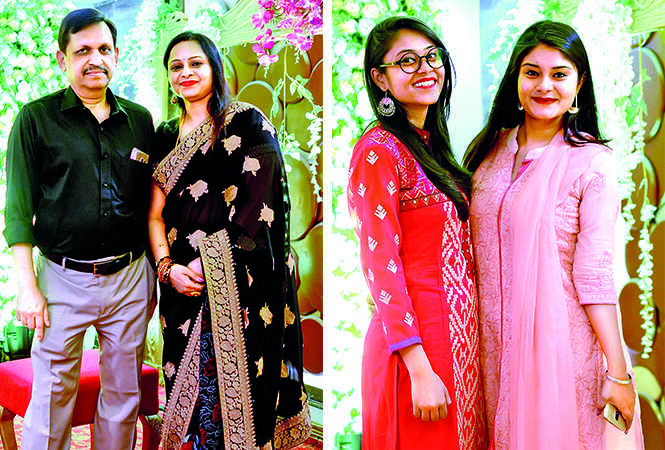 (L) Dr Sanjay and Shalini Asthana (R) Kriti and Aditi (BCCL/ Pankaj Singh)