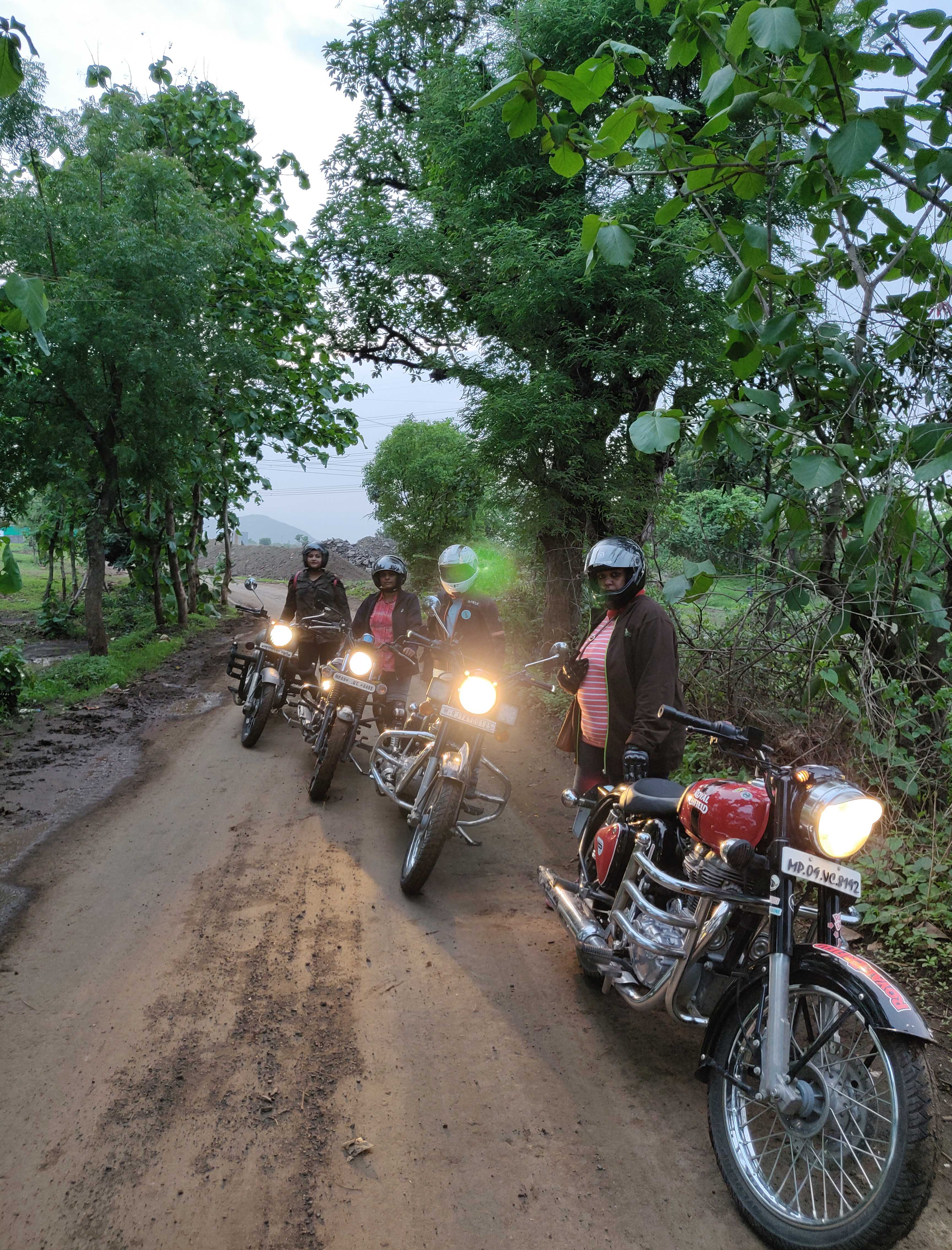 G. Meenakshi and her group of riders on monsoon off roading (3)