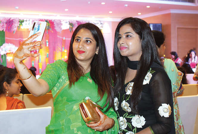 Twinkle and Kajal (BCCL/ Arvind Kumar)