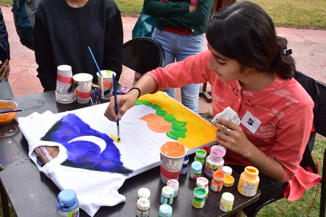 University Maharani College fest