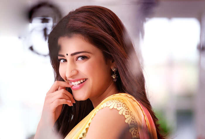 downloadfiles-wallpapers-1920_1080-ramaiya_vastavaiya_actress_shruti_haasan_11678