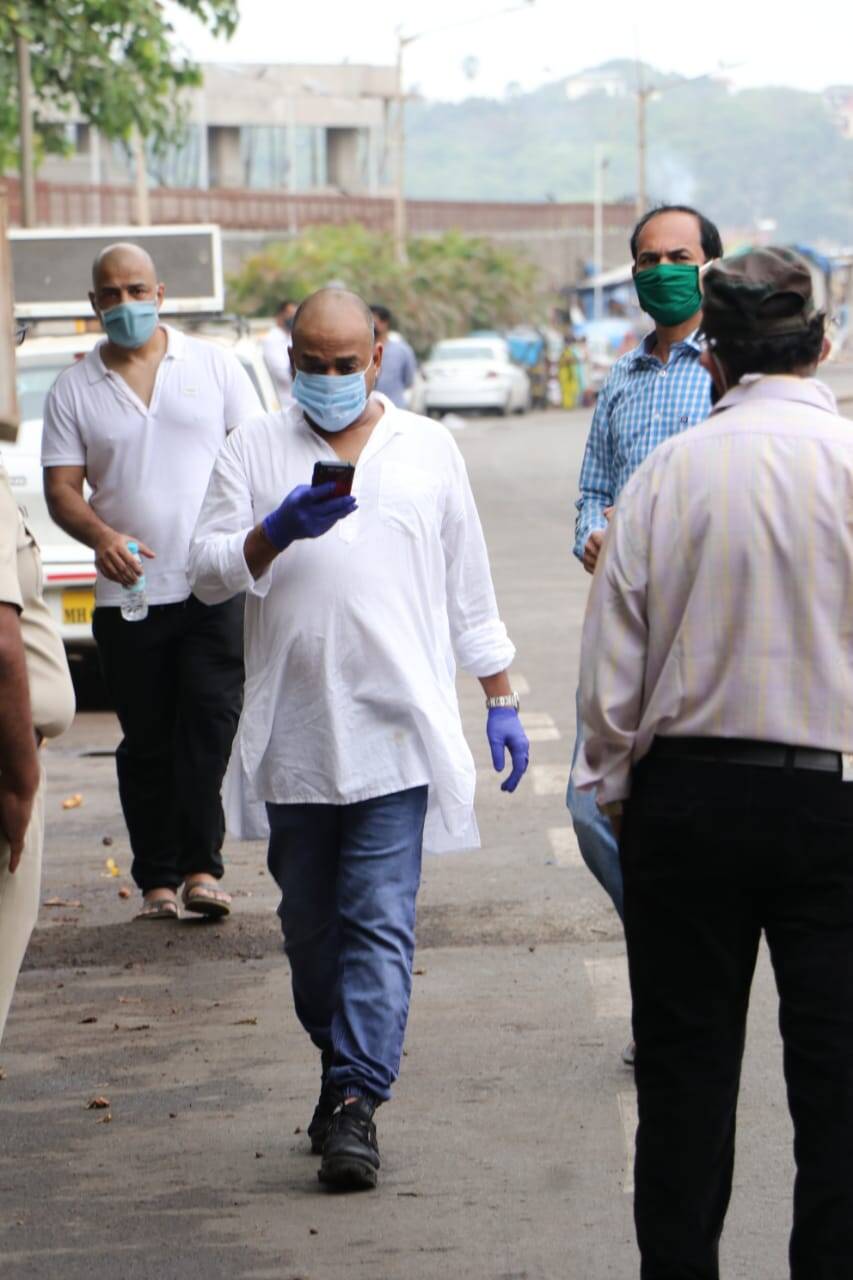 Wajid Khan Last Rites Photos, Wajid Khan Death News