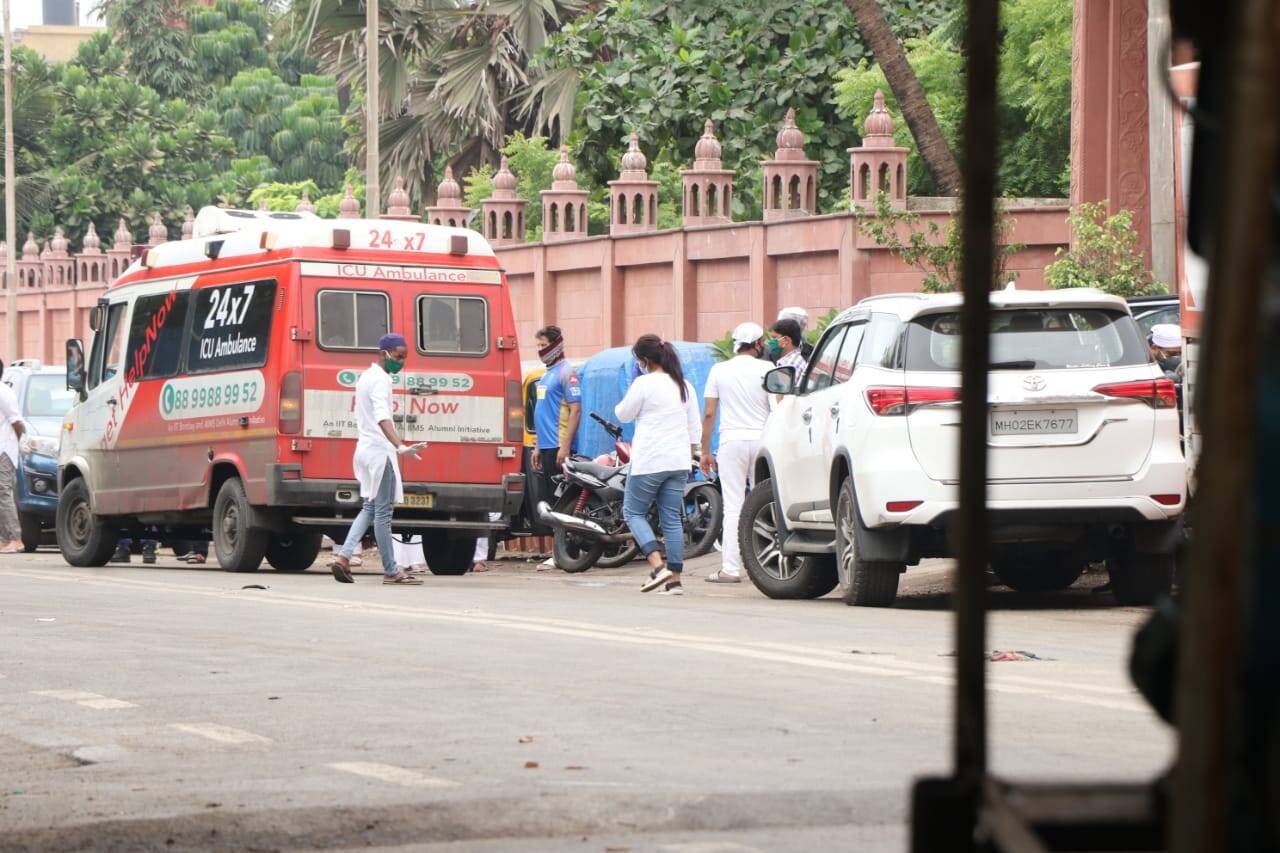 Wajid Khan Last Rites Photos, Wajid Khan Death News