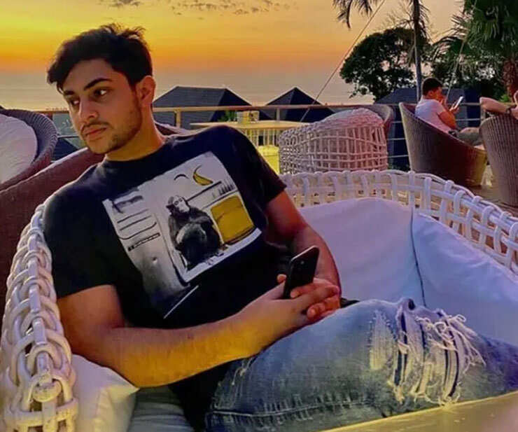 All-We-Know-About-Amitabh-Bachchans-Grandson-Agastya-Nanda-Whos-Mostly-Away-From-The-Media-Glare-500-2_5f0eaf96c56f6.