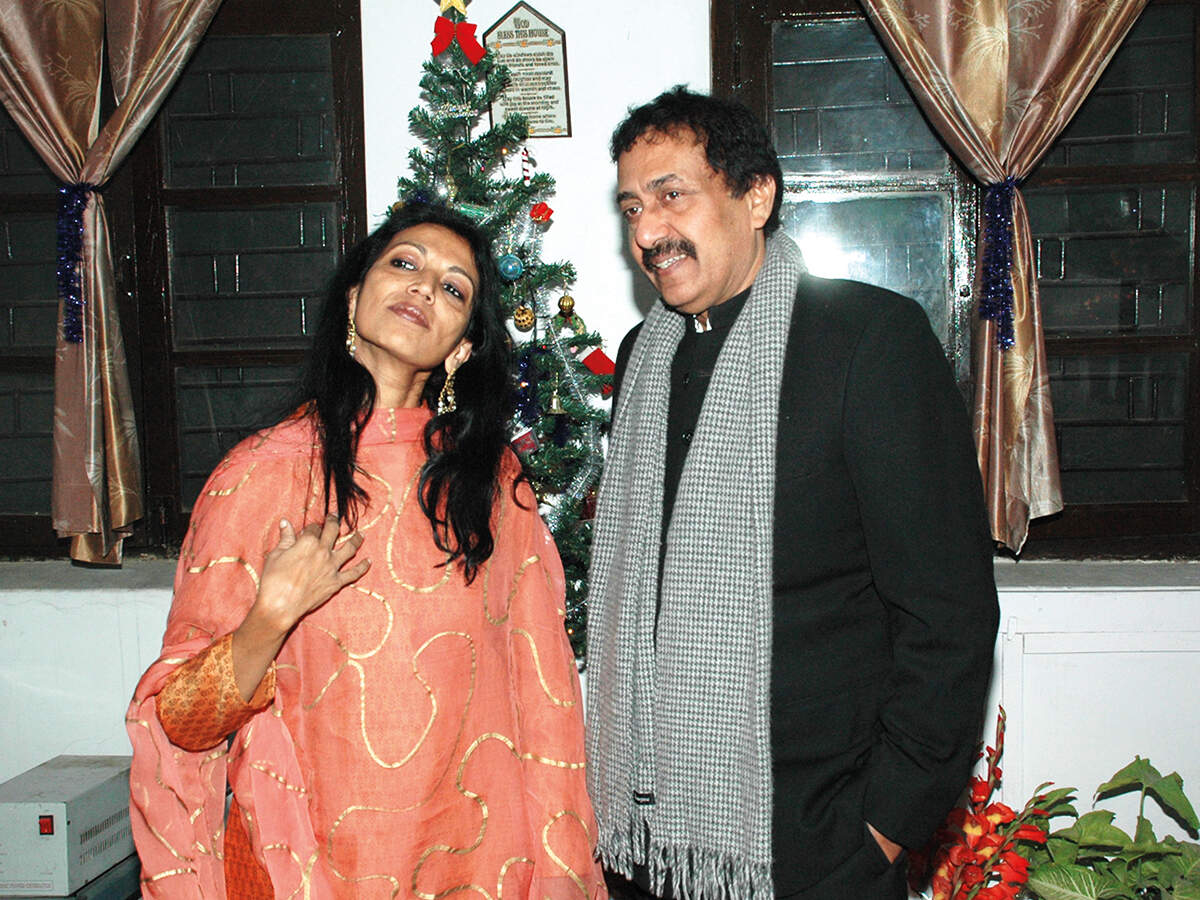 Manjuli and Nalin Philips at their annual Christmas party in their home in 2007 (BCCL)