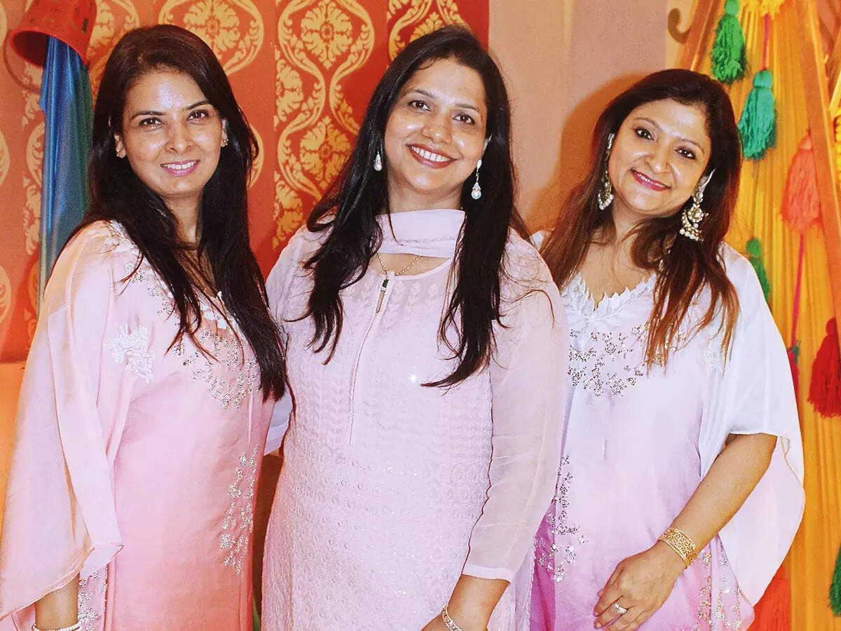 (L-R) Rashmi, Kajal and Anshul