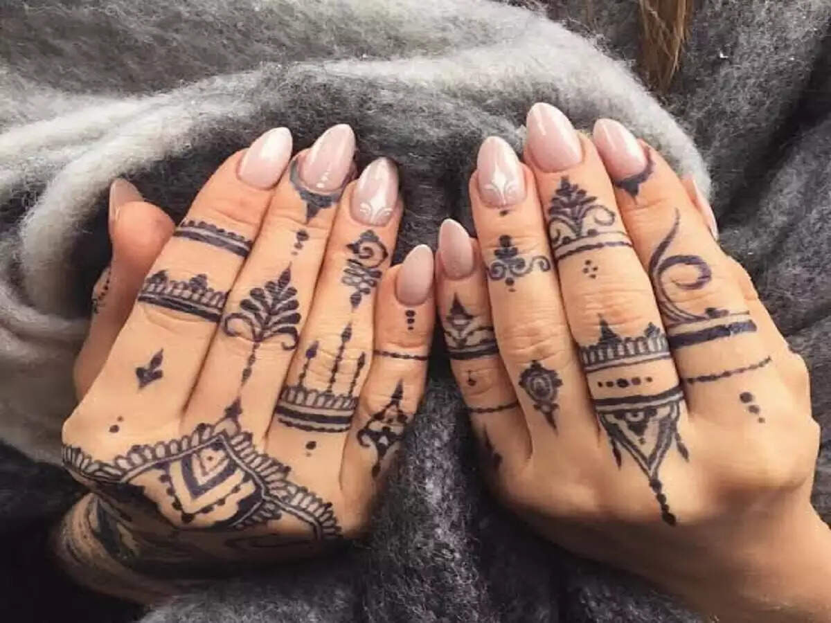 Aztec Pattern Mehendi