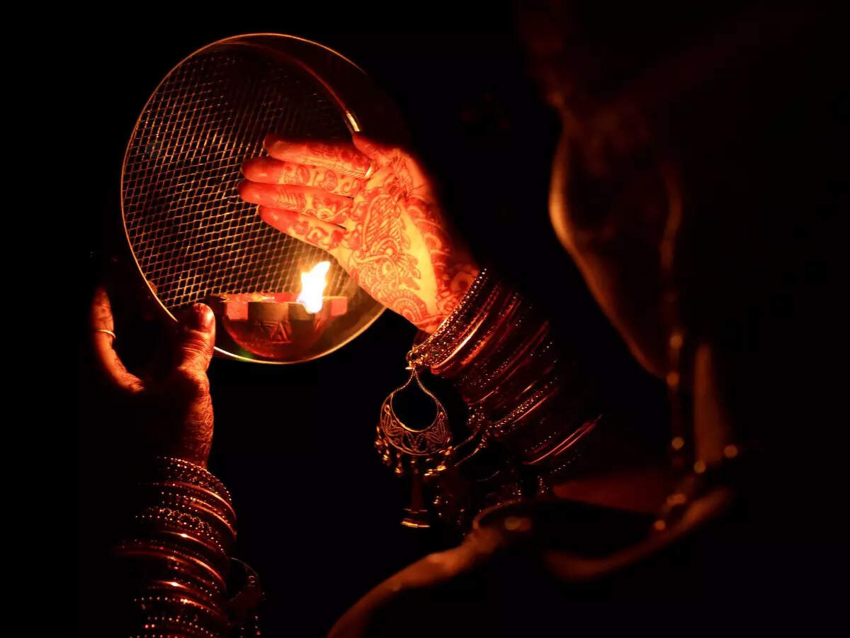 Karwa Chauth 2022: Moonrise time, fasting, significance, puja timing and vidhi