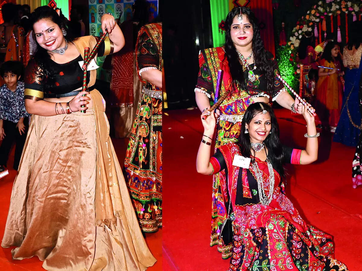 (L) Anjali Kesarwani (R) Komal Shastri and Anushree Agrawal