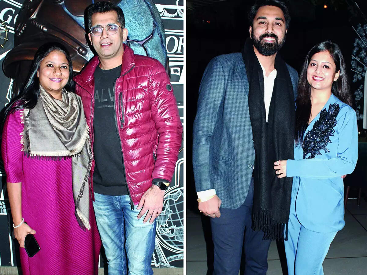 (L) Gunjan and Hemant (R) Harshit an Komal