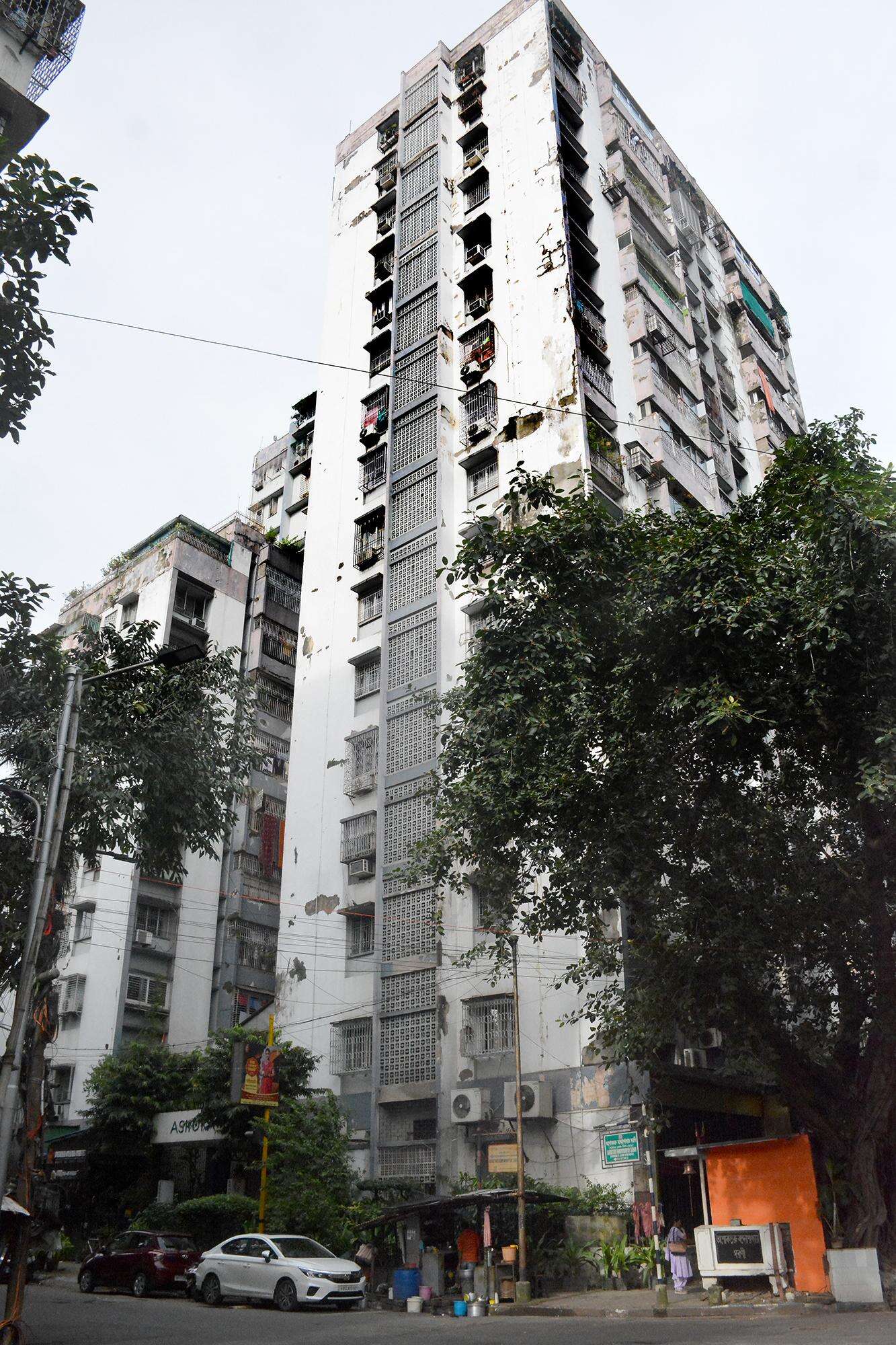 3941451a-3b3e-4930-9907-c3e309e3bb6d_Mithu_Mukherjee_Southern_Avenue_Residence_01.jpg
