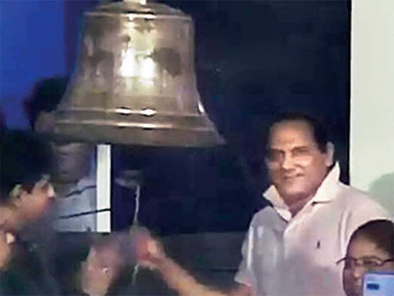 Azhar rings bell, Gauti blasts CAB