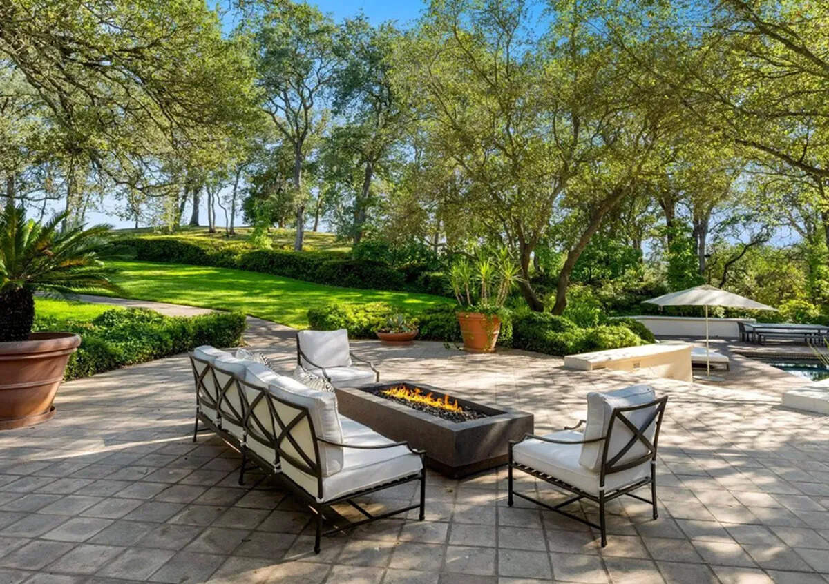 Gavin Newsom could make $3.8 million on his sprawling California mansion.