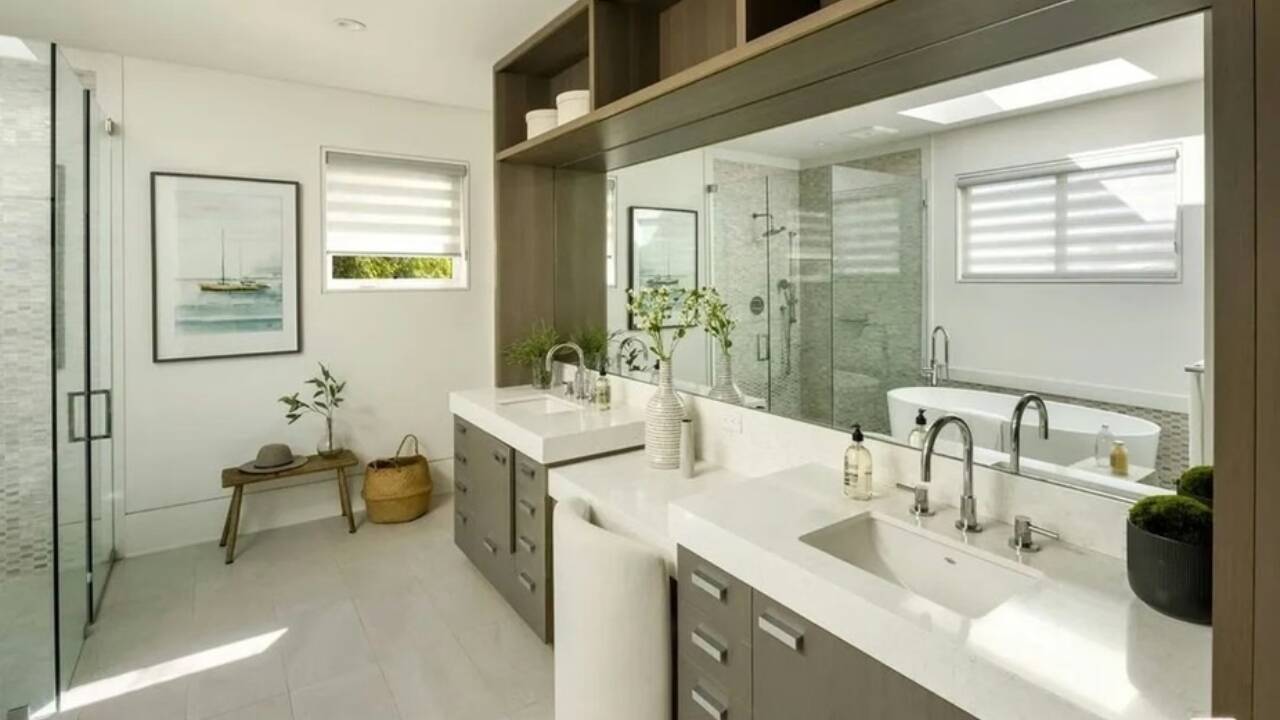 Dennis Quaid slashes LA mansion price