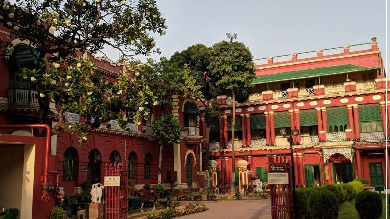 Jorasanko Thakur bari (Pic: @calcuttaheritagecollective)