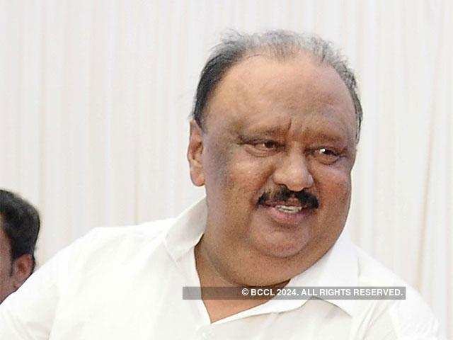 Kerala transport minister embroiled in land grabbing charges quits