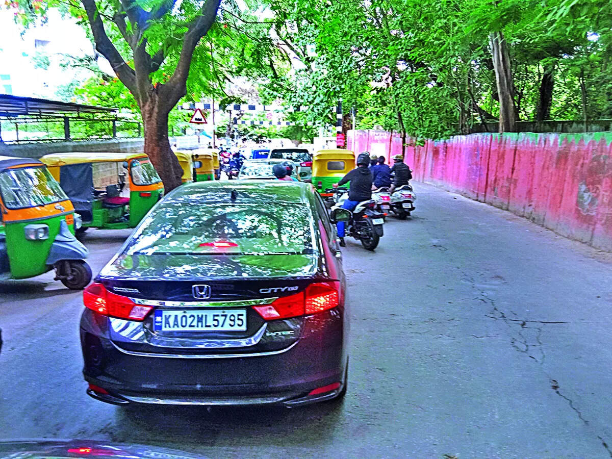 Malleswaram Mirror Special Grade separator could ease 18th Cross traffic