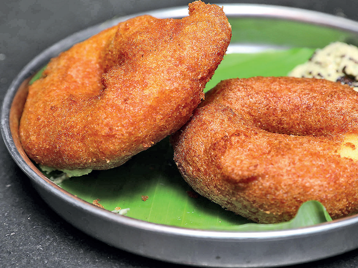 a world of vadas fried to perfection vadas are available in a mind boggling variety in namma bengaluru a world of vadas fried to perfection