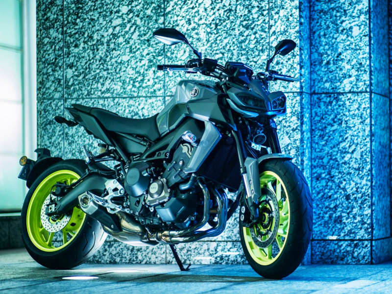 Yamaha R1: Yamaha Superbikes get cheaper by up to Rs 2.57 lakh - Times of  India