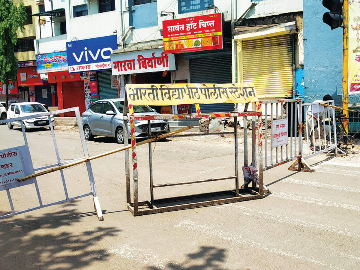 Barricades cause huge traffic congestion near Katraj