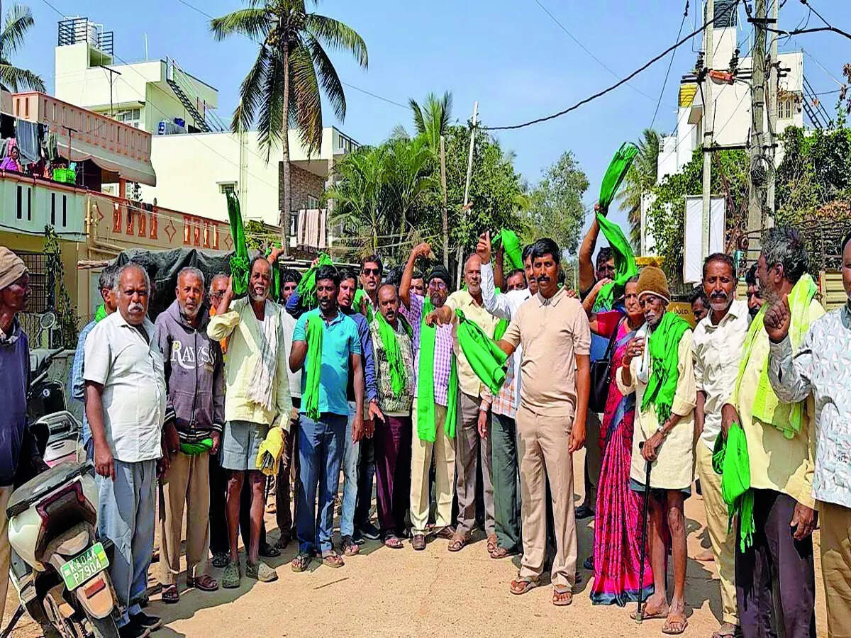 Farmers oppose Circular Railway land acquisition