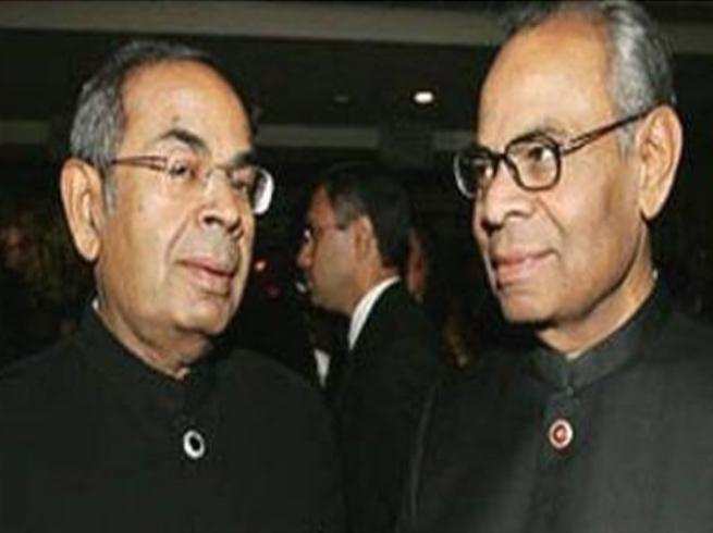 Bofors: SC agrees to hear plea challenging dropping of charges against Hinduja Brothers