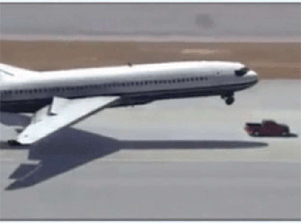 Fake News Buster: Plane with Landing Gear Failure Saved by a Truck?