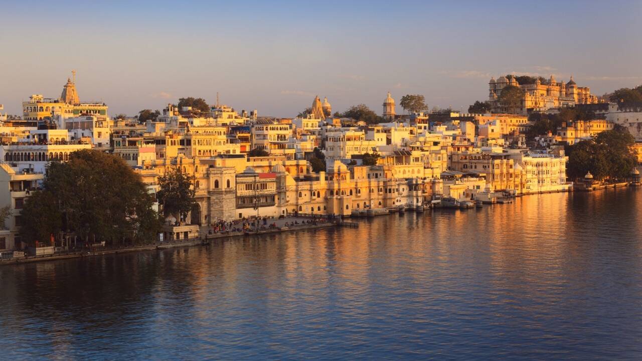 Which Indian city is known as the “City of Lakes”?