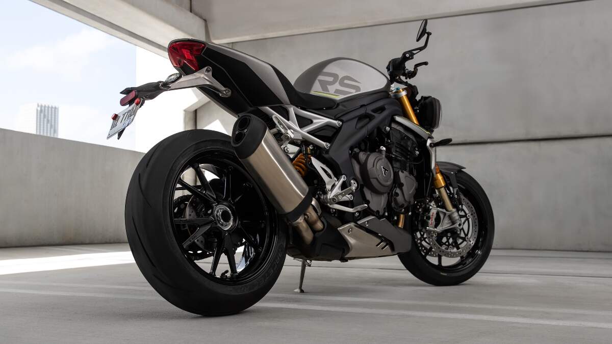 triumph speed triple 1200 rr