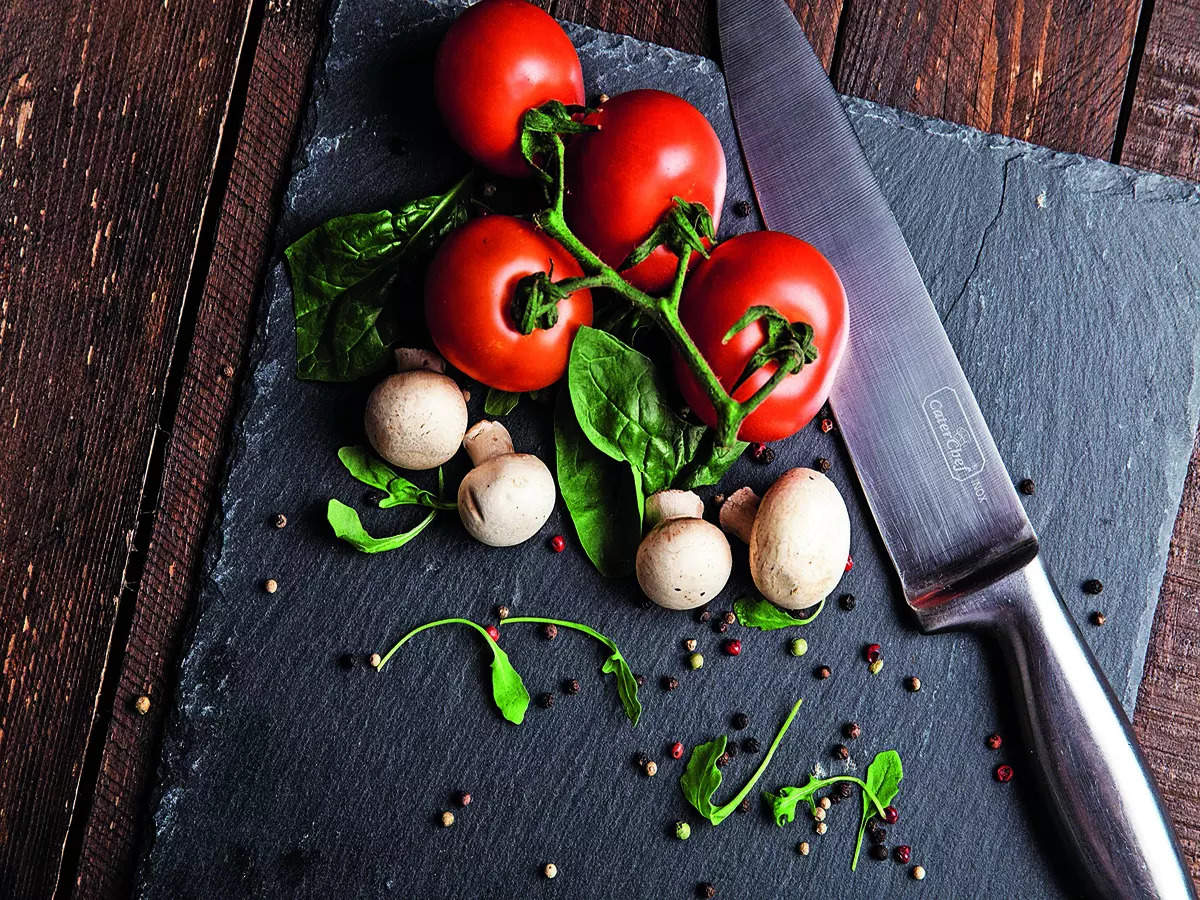 Cutting boards can produce microparticles when chopping veggies