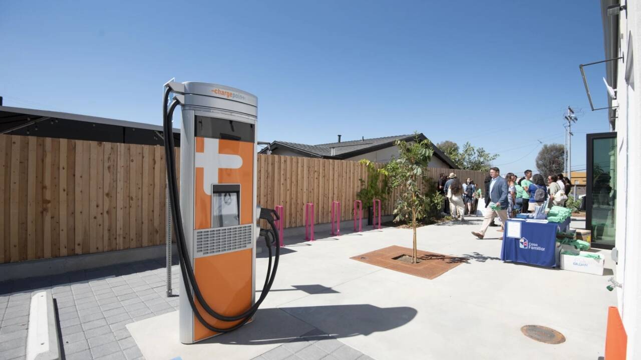 ​<strong>A vacant lot in California is now a haven for heat waves, blackouts and disasters</strong>​