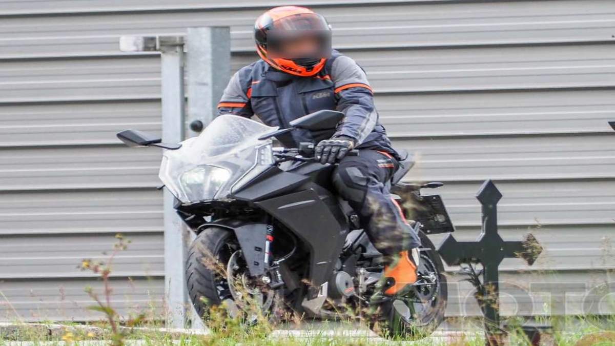 ktm duke latest model 2021