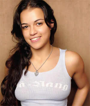 Michelle Rodriguez flaunts armpit hair