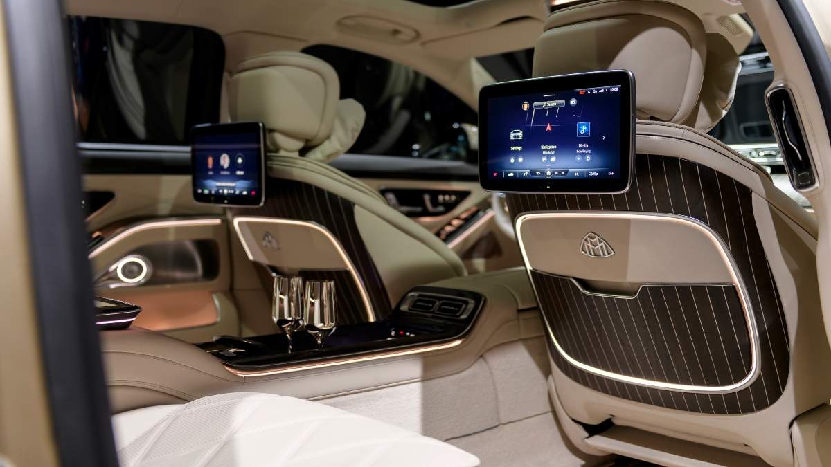 Mercedes Benz Maybach S Class News 8 Reasons Why 21 Mercedes Maybach S Class Redefines Opulence On Wheels Times Of India
