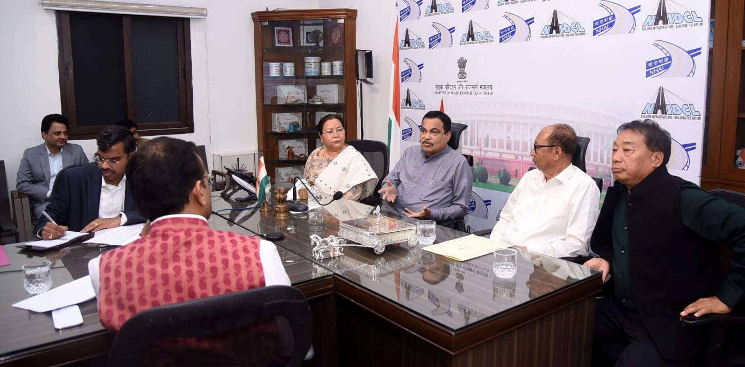 100f5cdc-535f-4e14-9bb1-5e1eabd25f22_Manipur_CM_meets_NITIN_GADKARI_6.jpeg